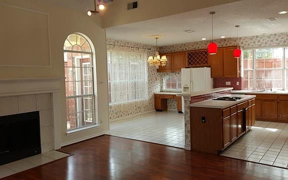 3rd image of 1929 Kiestwood Cir