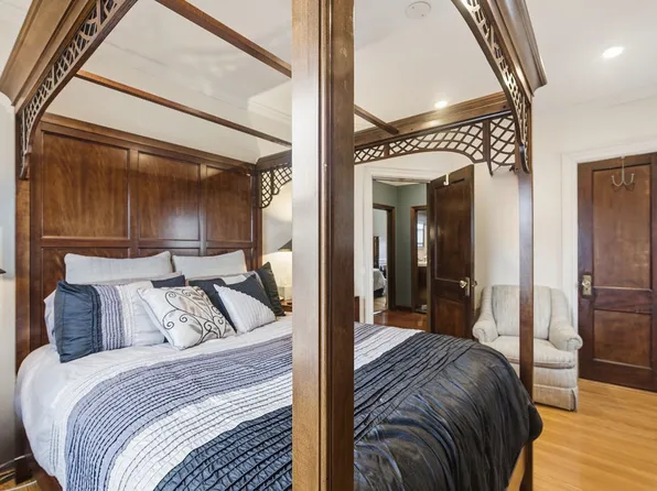 160-36 99th Street image 11 of 31