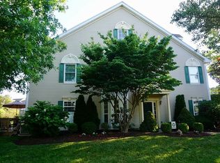 301 Aqueduct Dr, North Wales, PA 19454
