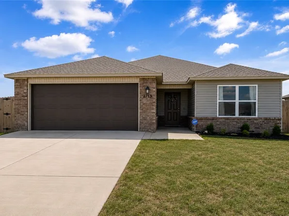 2713 Reynolds St, Pea Ridge, AR 72751