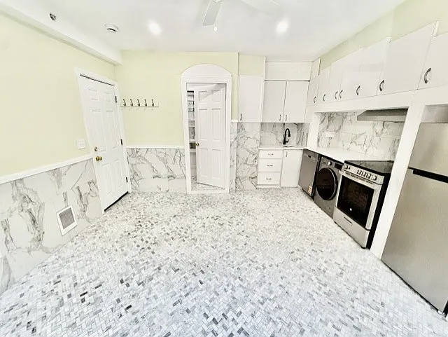 10 Harris St #1 — Photo 2