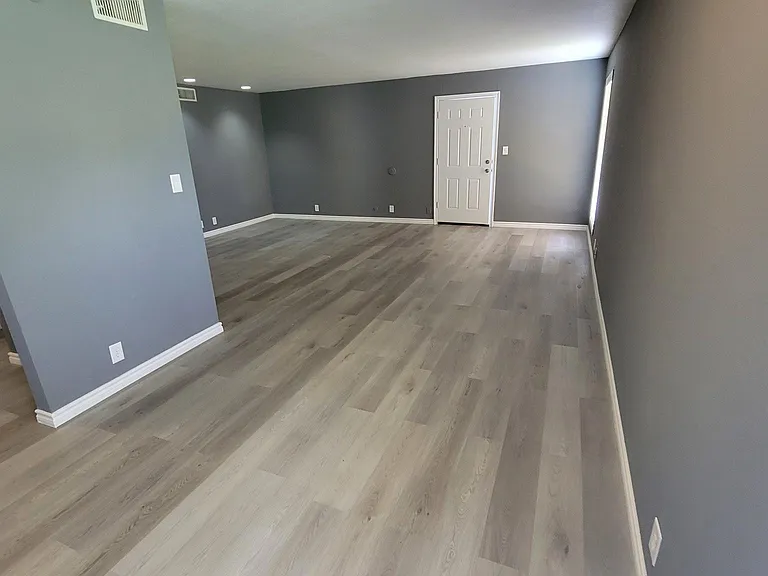527 E Caney St #K — Photo 5