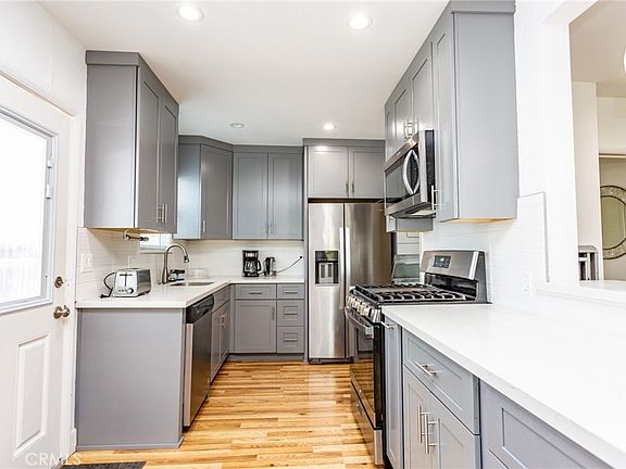 4th image of 4868 W 133rd St