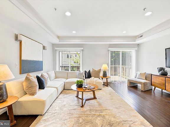 3rd image of 1314 N 6th St APT 2R