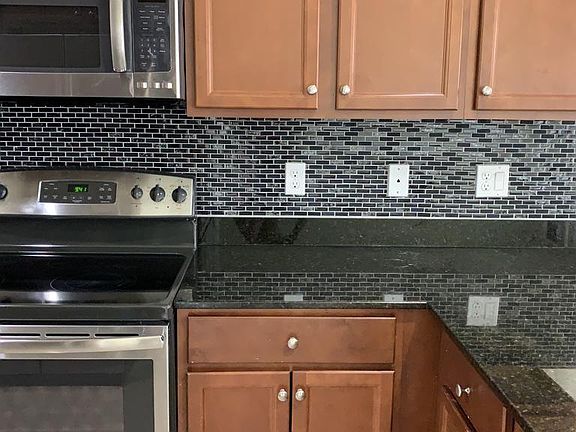 4th image of 7758 Bristol Cir