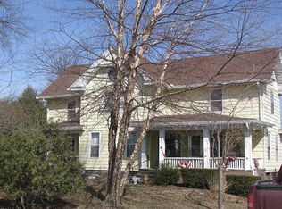 409 E Prospect St, Oneida, IL 61467