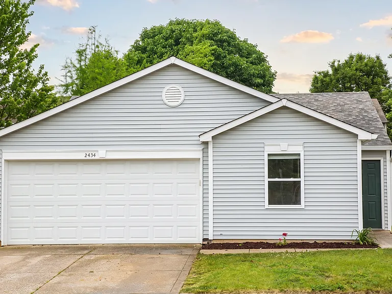 2434 Harvest Moon Dr — Photo 1