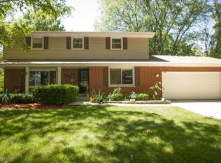 994 Marlene Ave, Elgin, IL 60123