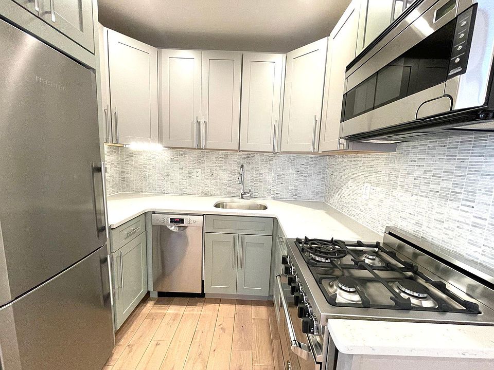 1st image of 361 E 50th St APT 5F