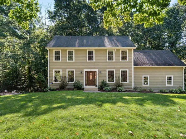 53 E Baylies Rd, Charlton, MA 01507
