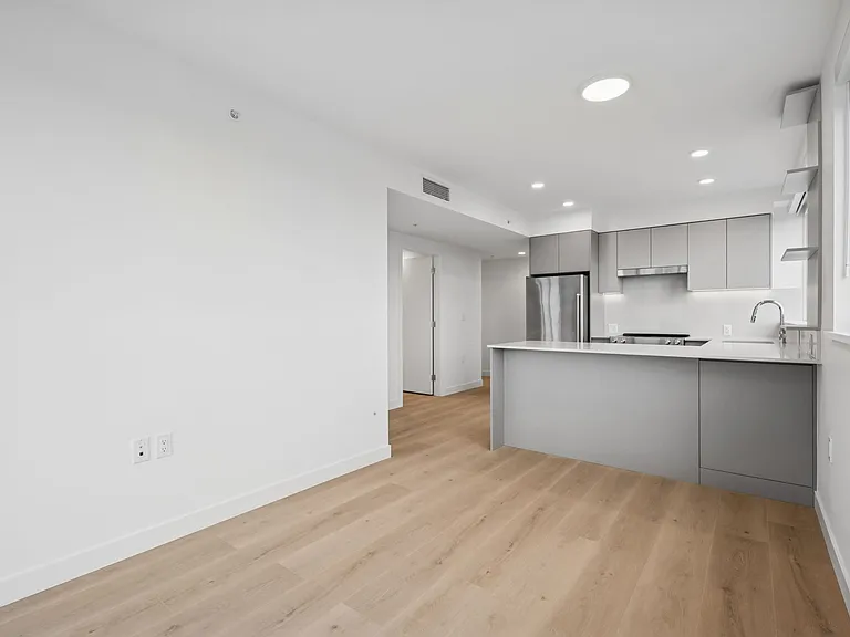 5670 Cambie St — Photo 134