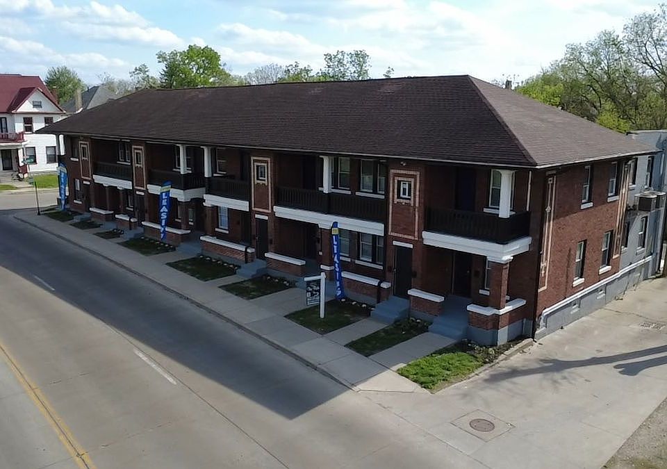 1st image of 1513 Riverside Dr #A