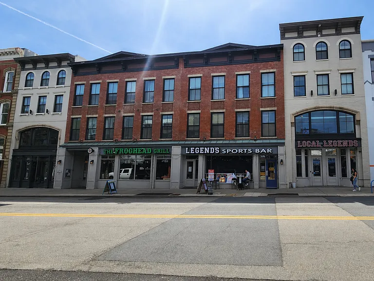 Front building facade on Washington Street
