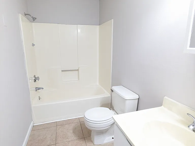 76 Sherman Ave #9 — Photo 5