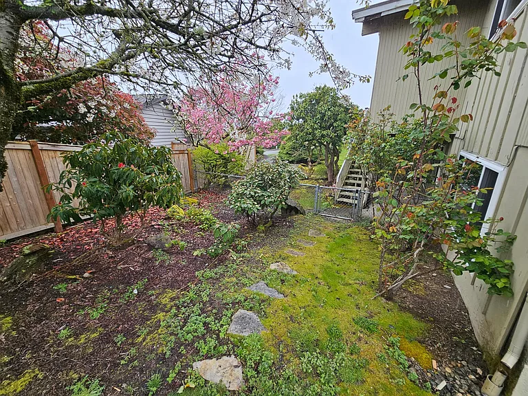 12151 SE 15th St — Photo 26