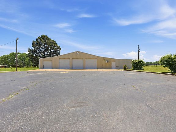 3rd image of 205 Dugger Rd