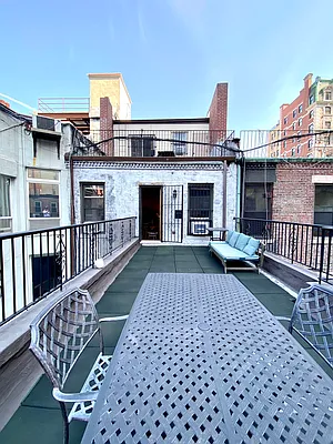 Rented by Harris Philip NYC | media 32