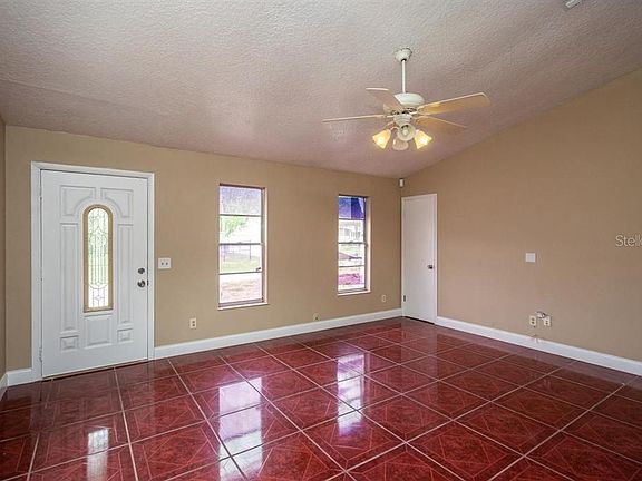 5th image of 23 N Buena Vista Ave
