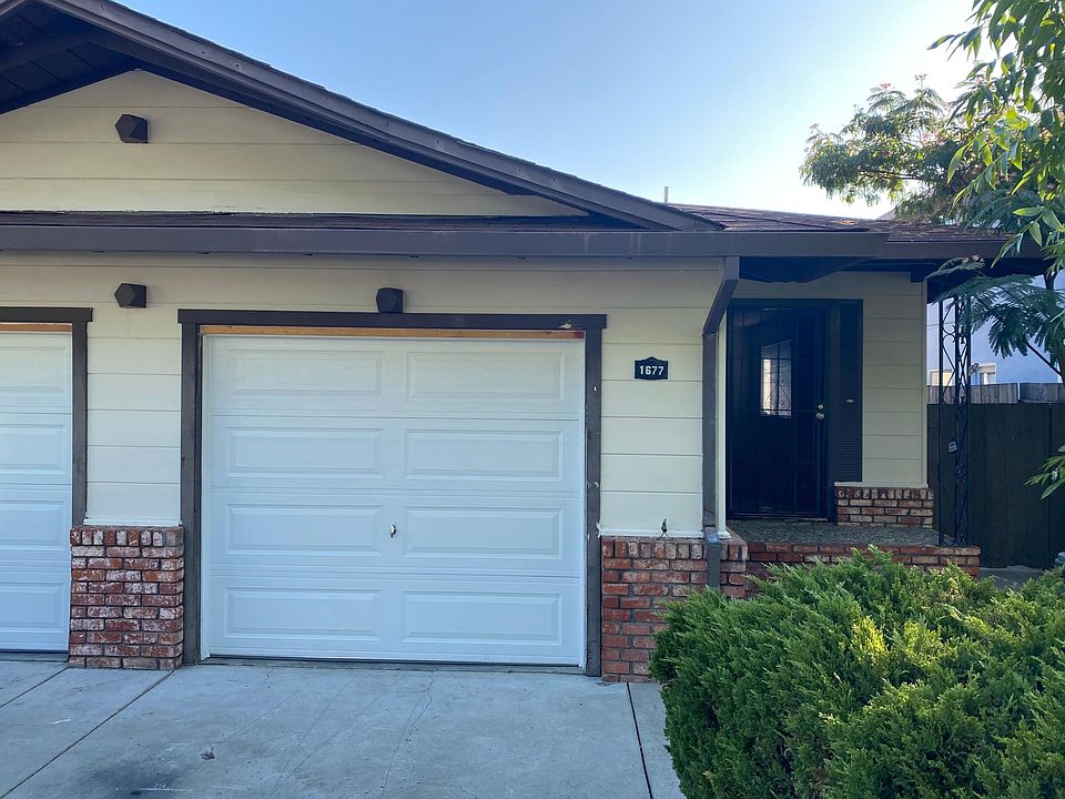 1st image of 1677 Sierra St