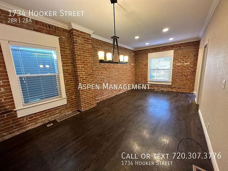 1734 Hooker St — Photo 16