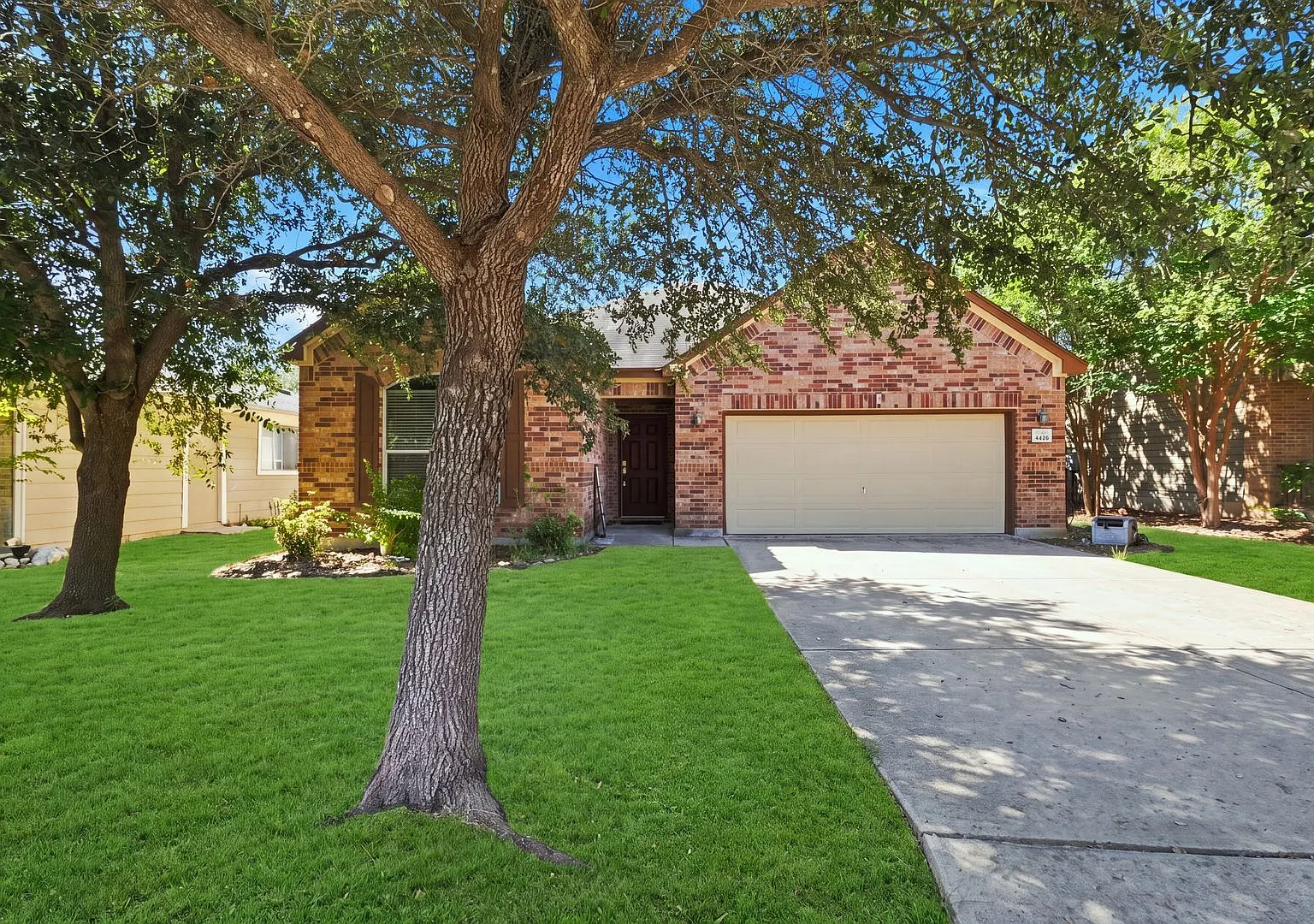 Spacious 3BR Home in NEISD with Community Amenities — Photo 2