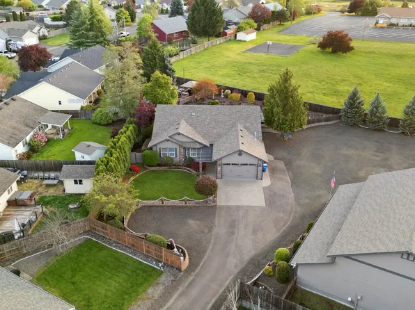 237 Cambridge Dr, Sutherlin, OR 97479