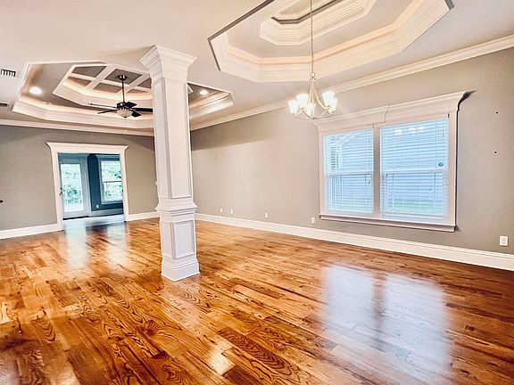 5th image of 84 Arbor View Dr