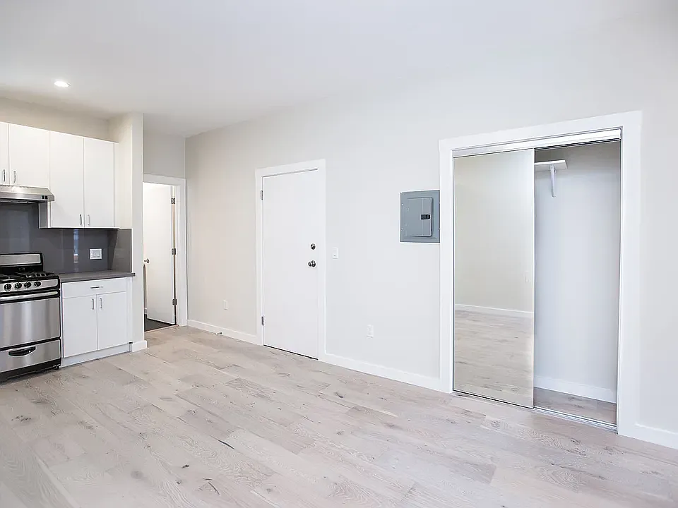 1 bed, $3,995 — Photo 3