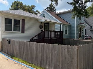 2745 Commercial Ave, Madison, WI 53704