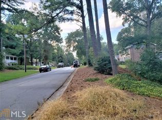 525 Rock Shadow Ct, Stone Mountain, GA 30087