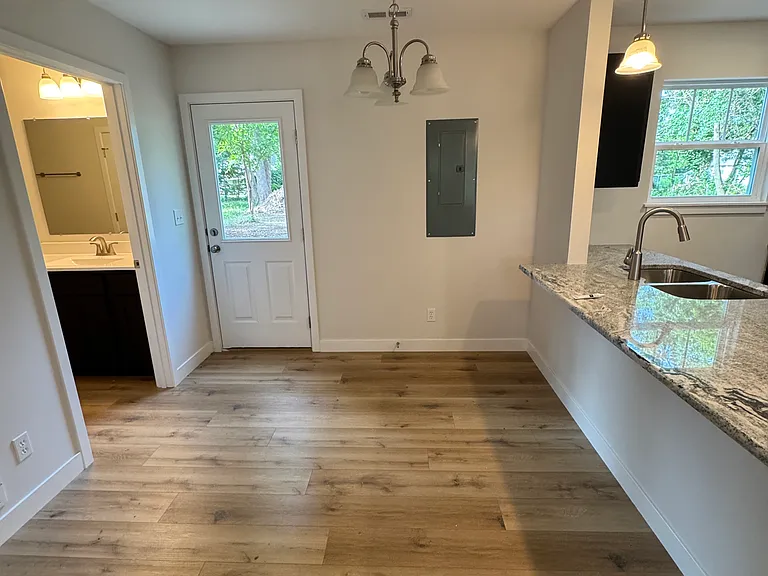 112 E Forest Ave #100 — Photo 7