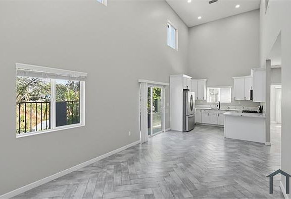 4th image of 3717 Central Ave