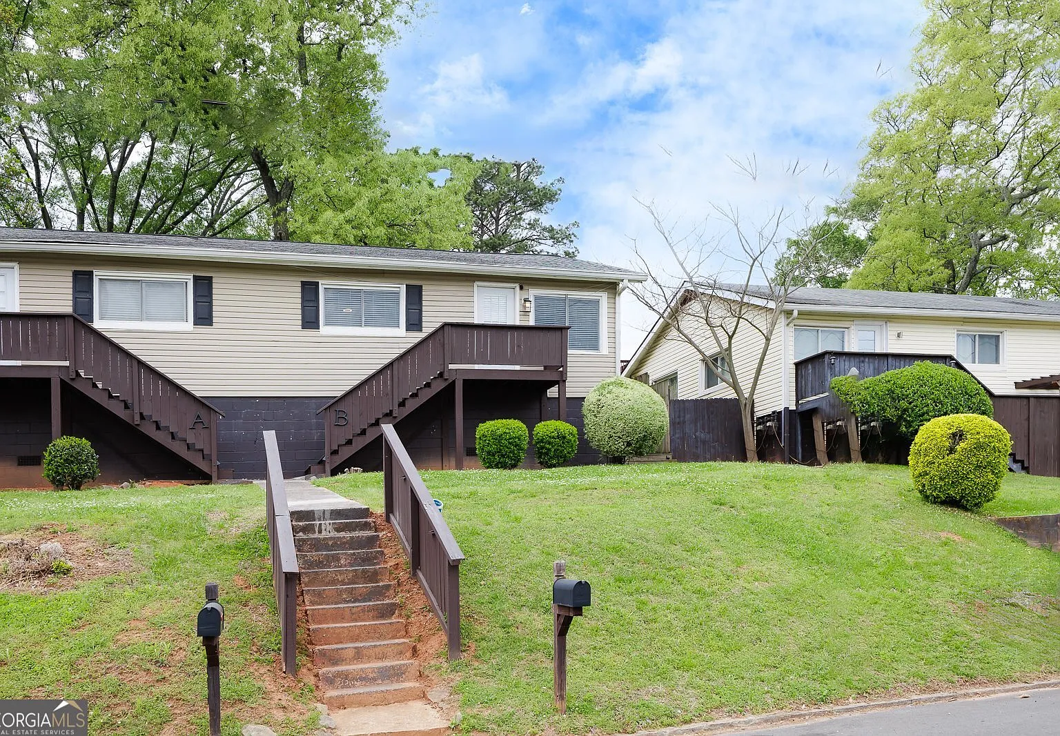 2 bed, 1.0 bath, 1740 sqft, $1,650 — Photo 2