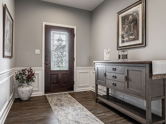 3rd image of 18835 Dooney Ct