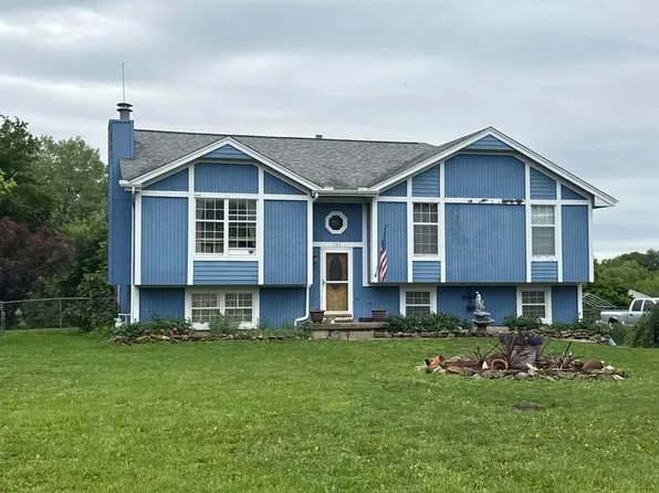 703 Howard Ln, Trimble, MO 64492