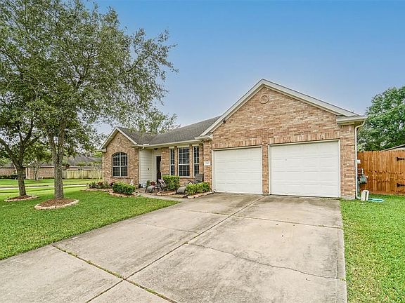 5th image of 387 Henderson Ln