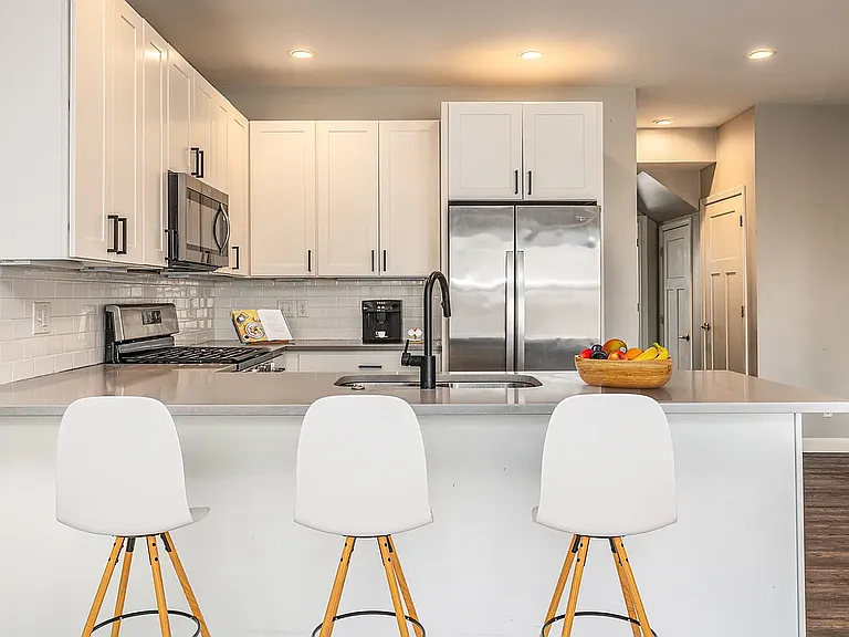 920 S 2nd St #202 — Photo 4