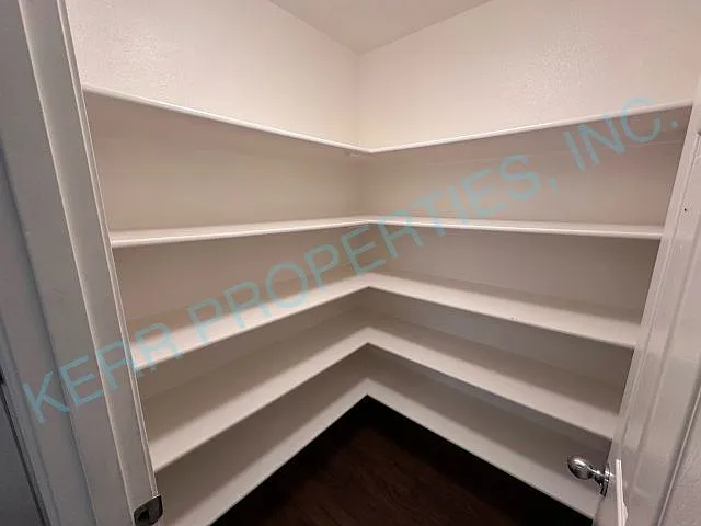 1111 SW 6th Way — Photo 9