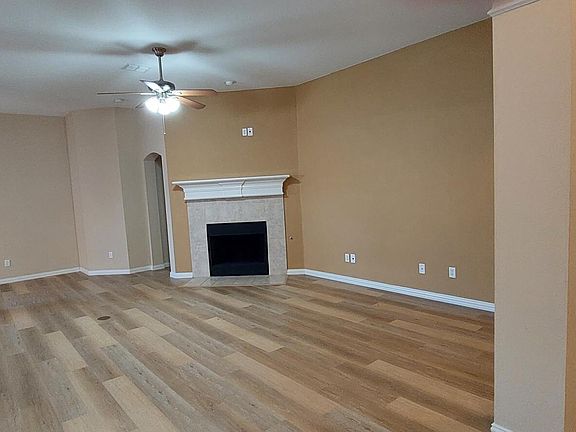 2nd image of 212 Parakeet Dr