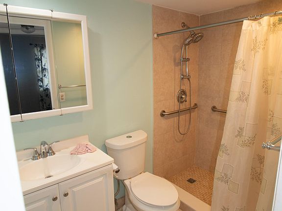 5th image of 9621 Sunrise Lakes Boulevard #102
