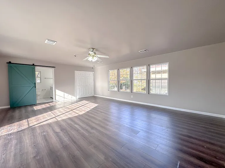 4004 S Toledo Ave — Photo 7