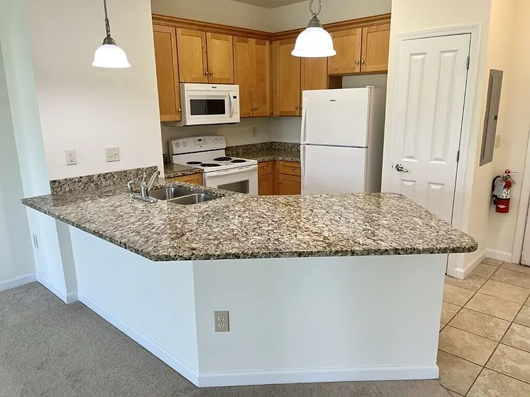 Quarry Hill — Photo 13