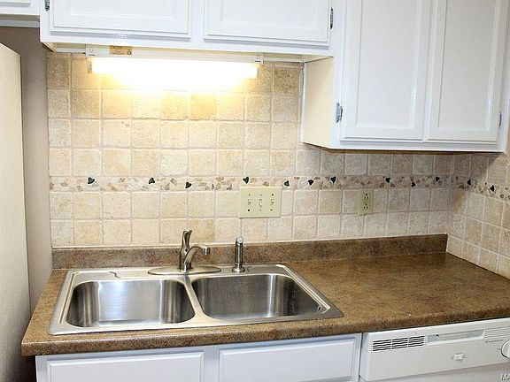 5th image of 5965 Carmel Dr