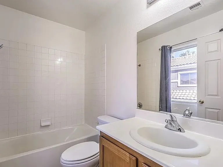 1425 Bow Creek Ct — Photo 9
