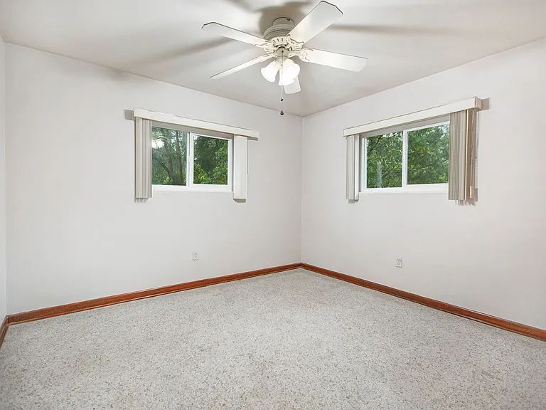 1820 NW 10th St — Photo 52
