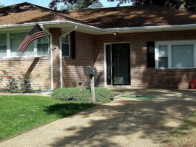 1st image of 3908 Rumford Ln
