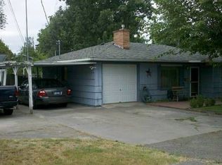 352 N 1st St, Central Pt, OR 97502