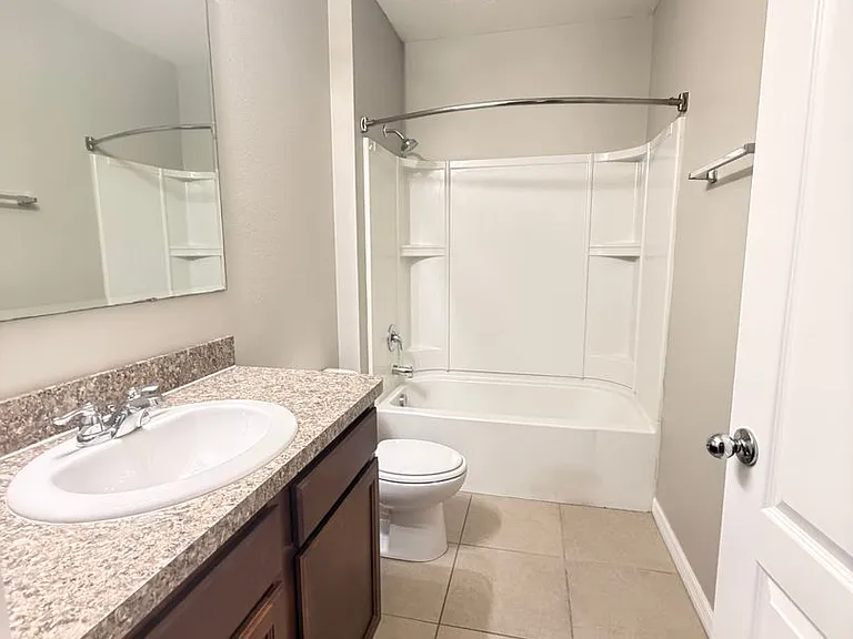 4117 Sophia Blvd — Photo 4