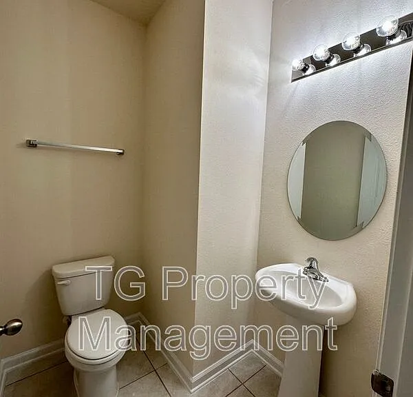 70 Oarsman Crossing Dr — Photo 17