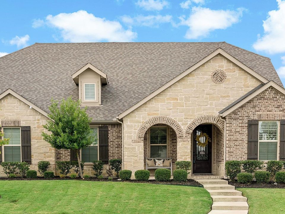 1st image of 420 Darian Dr